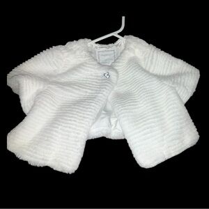 Gymboree White Faux Fur Girls Cape Jacket with Decorative Button